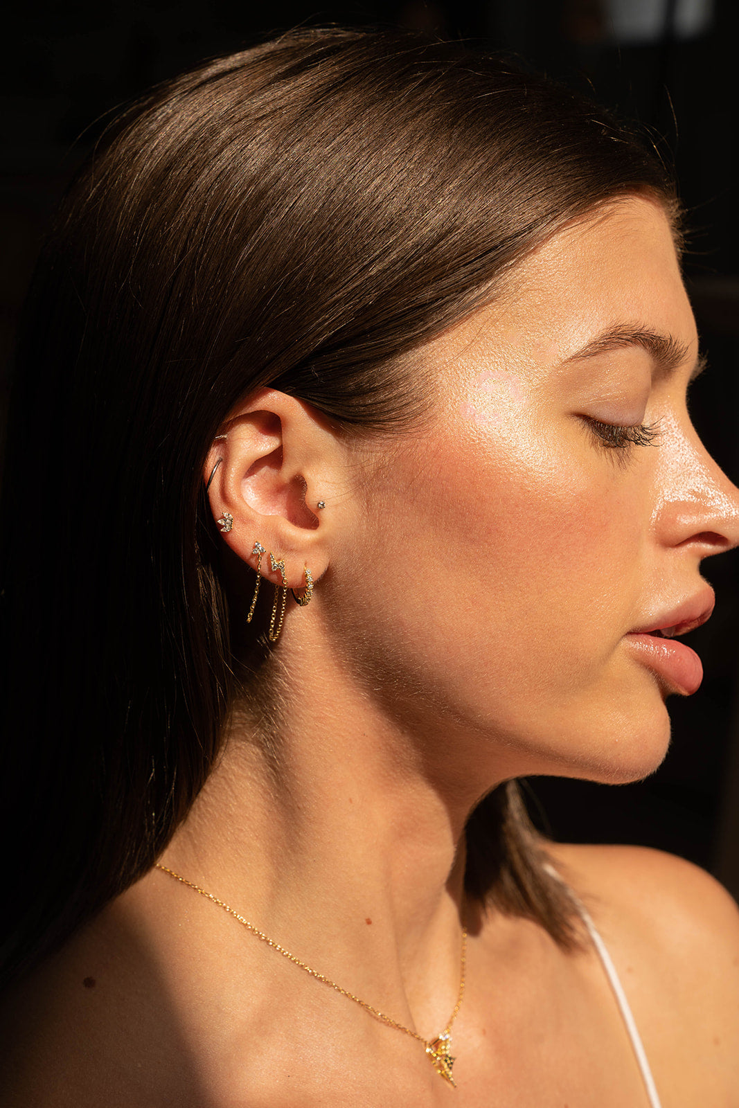 CLOVER PIERCING W/ CHAIN