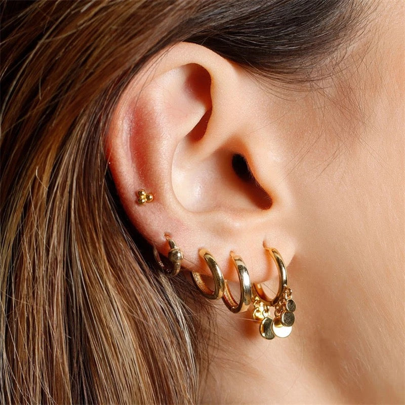LOUISE HOOPS