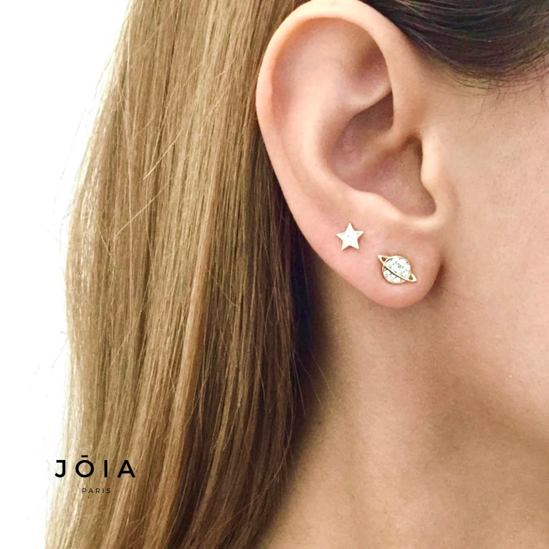 STAR STUD