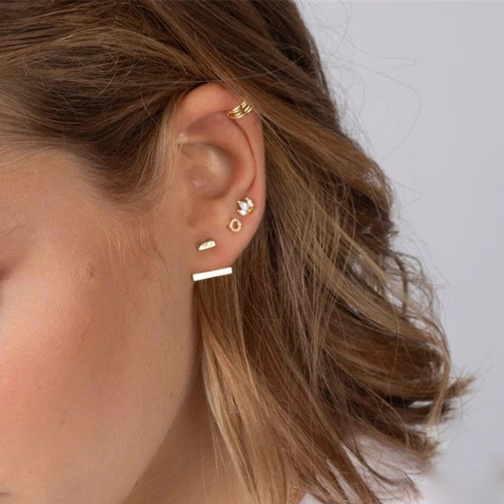 CLAUDE EARCUFF